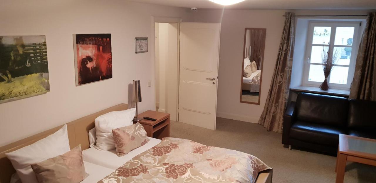 Hotel Zum Simonbraeu à Bitburg Extérieur photo